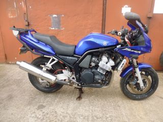 Yamaha FZS600 Fazer